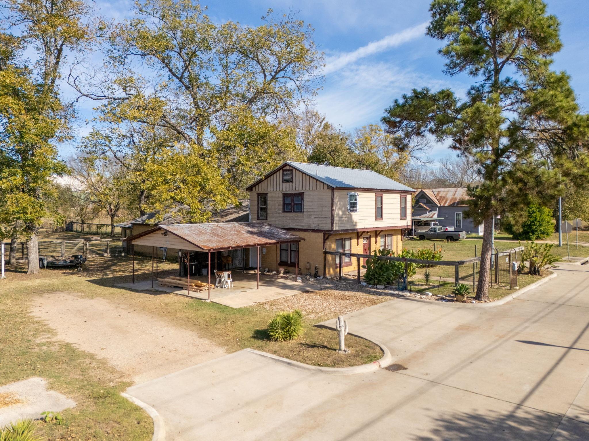 ABOR-4132681, 1306 Farm ST