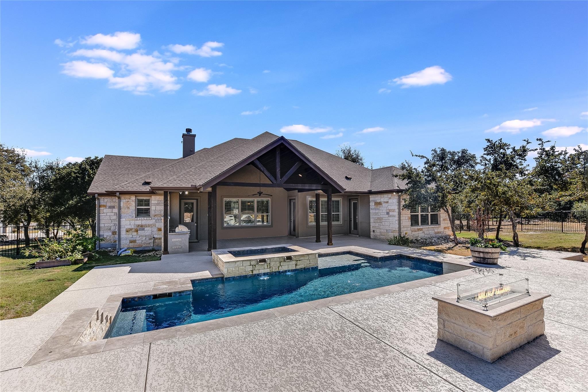ABOR-7418514, 106 Gabriel Woods DR