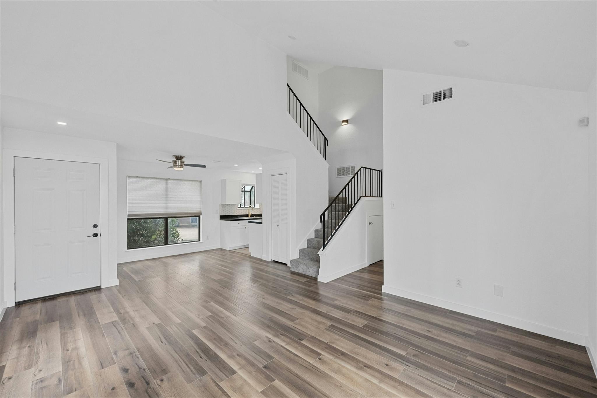 ABOR-5744970, 2018 W Rundberg LN # 9D